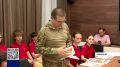 В ОРЕНБУРГЕ БОЙЦЫ СВО ПЕРЕДАЛИ ПИСЬМА С ПОЗДРАВЛЕНИЯМИ КО ДНЮ УЧИТЕЛЯ