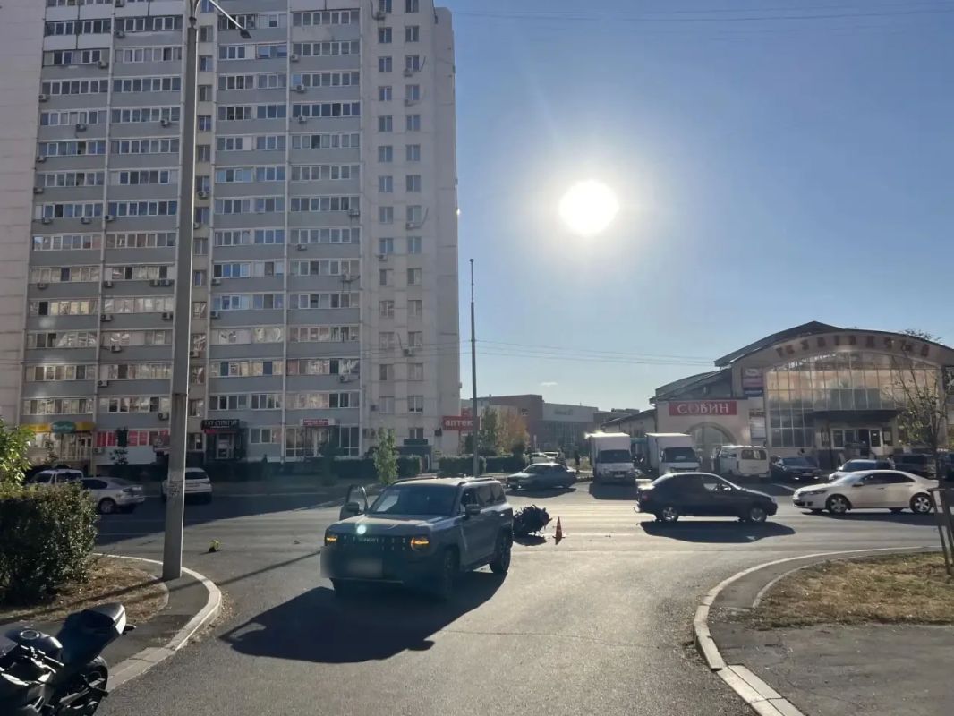 В Оренбурге Госавтоинспекции устанавливают обстоятельства ДТП с участием мотоцикла В Оренбурге Госавтоинспекции устанавливают обстоятельства ДТП с участием мотоцикла
