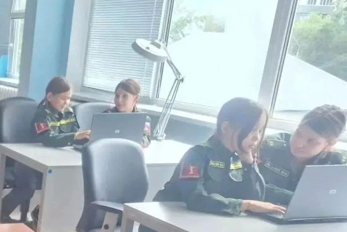 Гимназия № 6 готовится к Губернаторскому турниру по БПЛА Гимназия № 6 готовится к Губернаторскому турниру по БПЛА