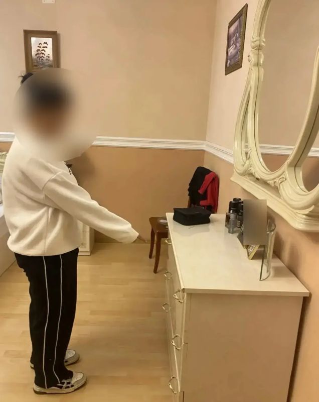 В Оренбурге полицейскими задержана студентка, которая по указанию мошенников пыталась похитить имущество местных жителей В Оренбурге полицейскими задержана студентка, которая по указанию мошенников пыталась похитить имущество местных жителей