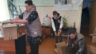 Более 16 500 окопных свечей передали в зону СВО волонтеры с. Ударник Орска