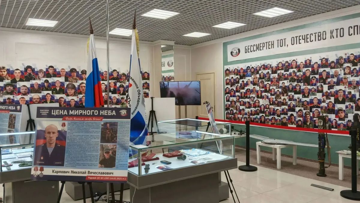 «Бессмертен тот, Отечество кто спас»: в Оренбурге работает выставка, посвящённая погибшим участникам СВО