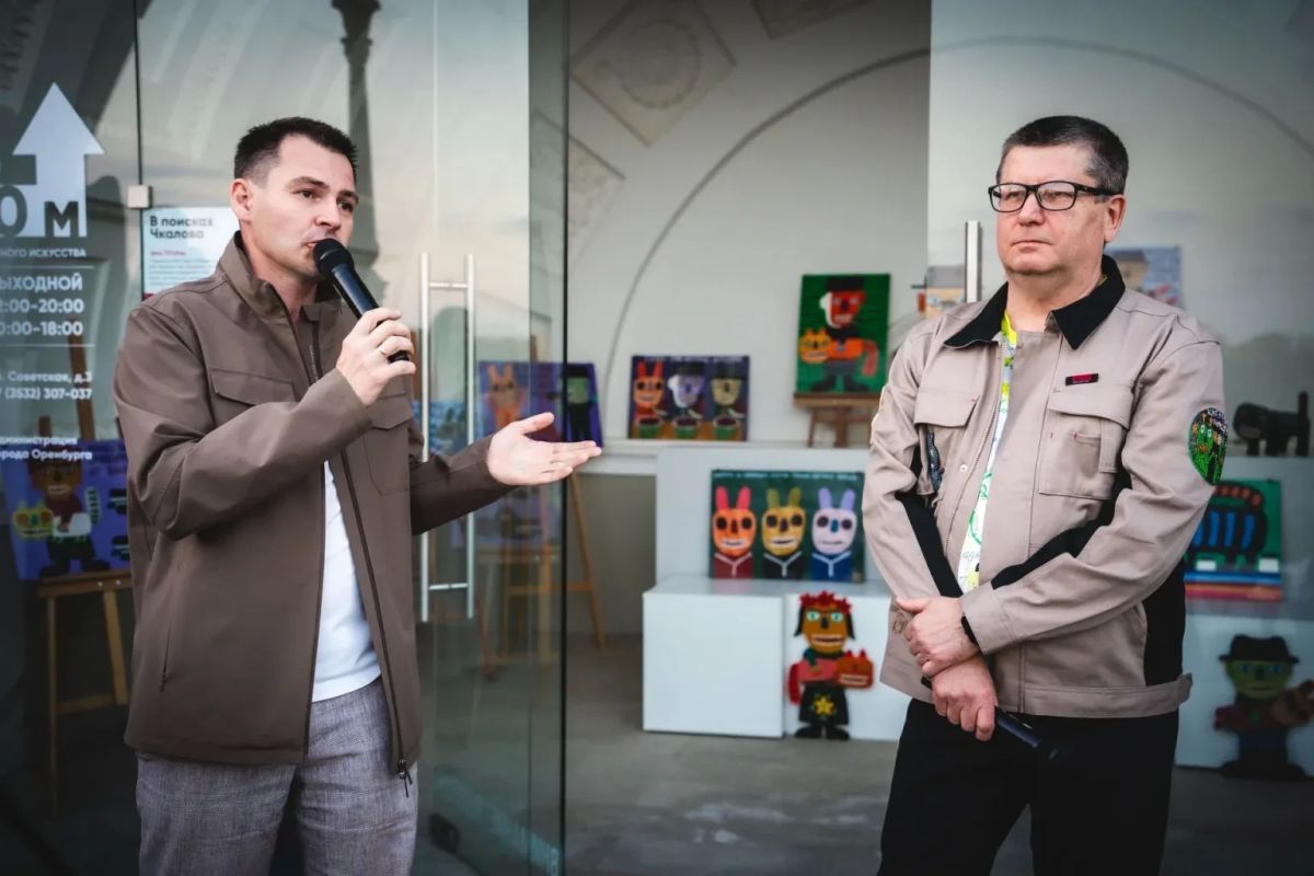 «Йозеф Бойс и Мёртвый Заяц ищут Валерия Чкалова»: в Оренбурге открылась необычная выставка