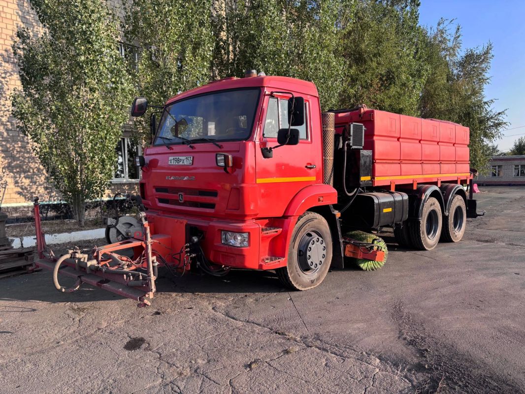 В Орск доставили дорожную технику из Москвы В Орск доставили дорожную технику из Москвы