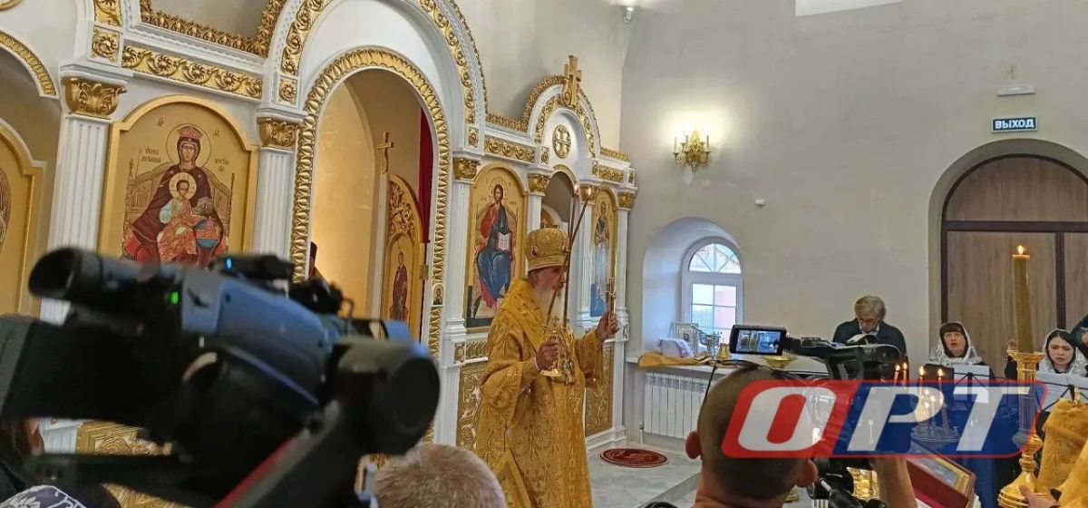 В храме Святого апостола Андрея Первозванного прошло торжественное богослужение В храме Святого апостола Андрея Первозванного прошло торжественное богослужение