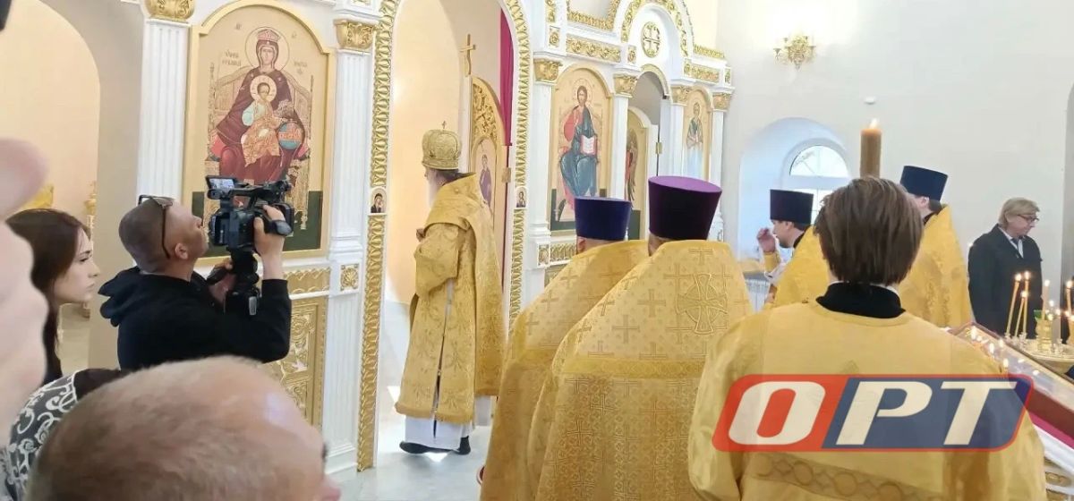 В храме Святого апостола Андрея Первозванного прошло торжественное богослужение В храме Святого апостола Андрея Первозванного прошло торжественное богослужение