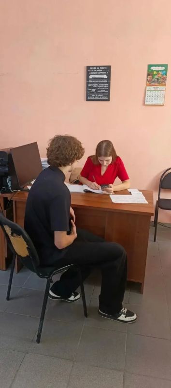 В Оренбурге полицейские проводят профилактические встречи со школьниками и студентами В Оренбурге полицейские проводят профилактические встречи со школьниками и студентами