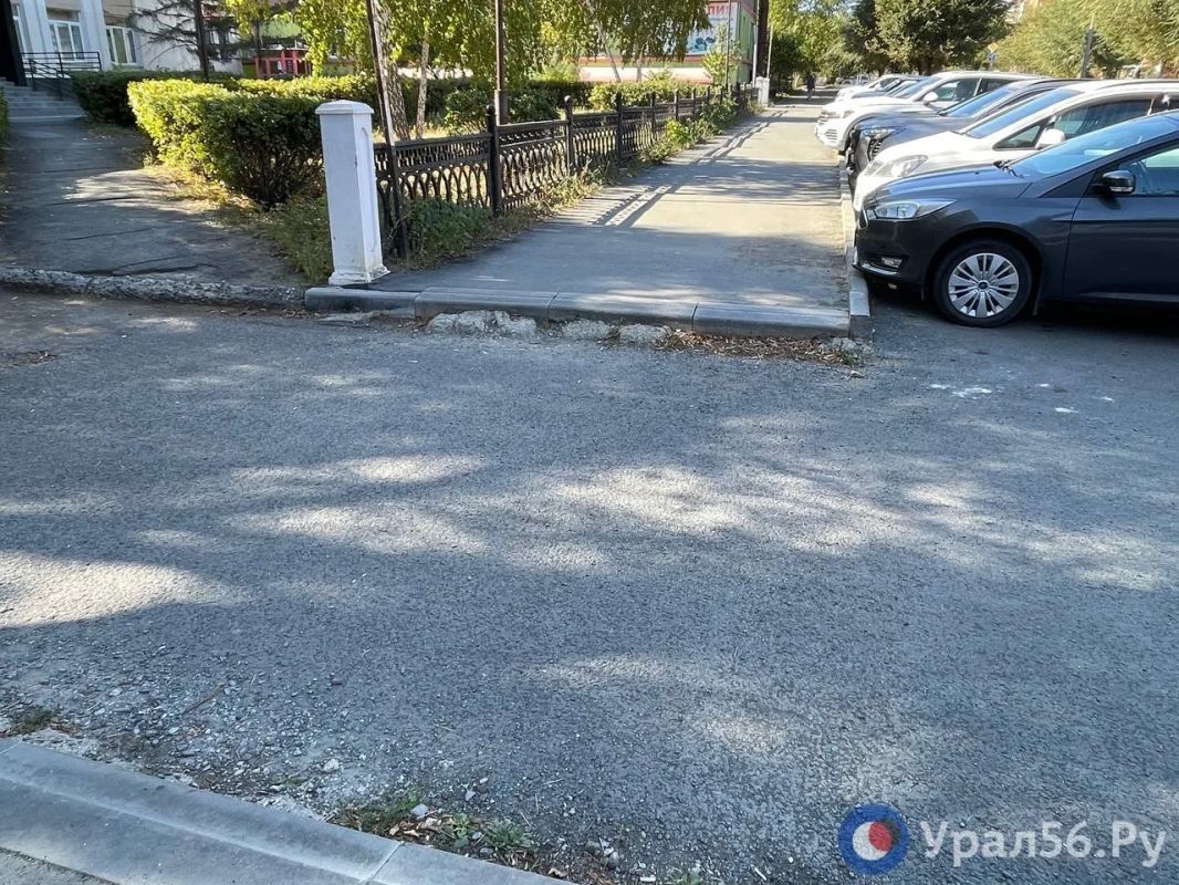 Больше двух лет в Орске не могут устранить недостатки обновленной дороги на улице Московской Больше двух лет в Орске не могут устранить недостатки обновленной дороги на улице Московской