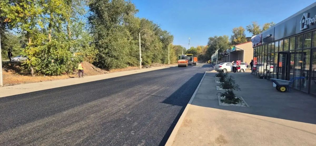 Дорожный ремонт в Оренбурге: в порядок приводят дублер улицы Беляевской и другие городские улицы Дорожный ремонт в Оренбурге: в порядок приводят дублер улицы Беляевской и другие городские улицы