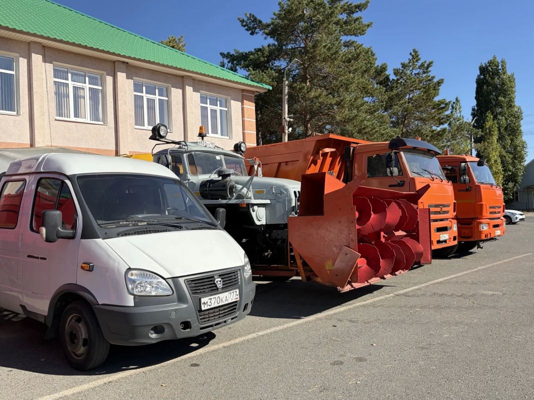 В Соль-Илецк поступило 11 единиц дорожной техники из Москвы В Соль-Илецк поступило 11 единиц дорожной техники из Москвы