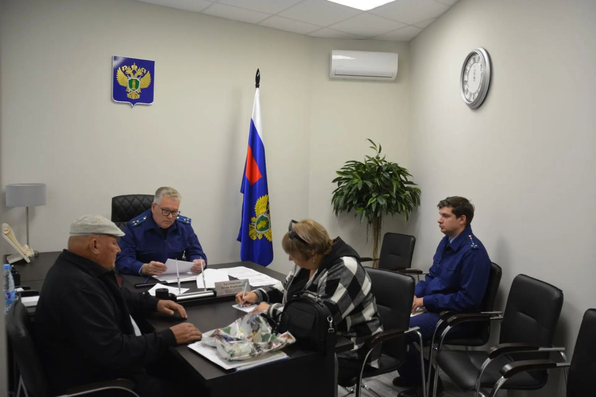 В прокуратуре Оренбургской области состоялся прием участников СВО и членов их семей В прокуратуре Оренбургской области состоялся прием участников СВО и членов их семей