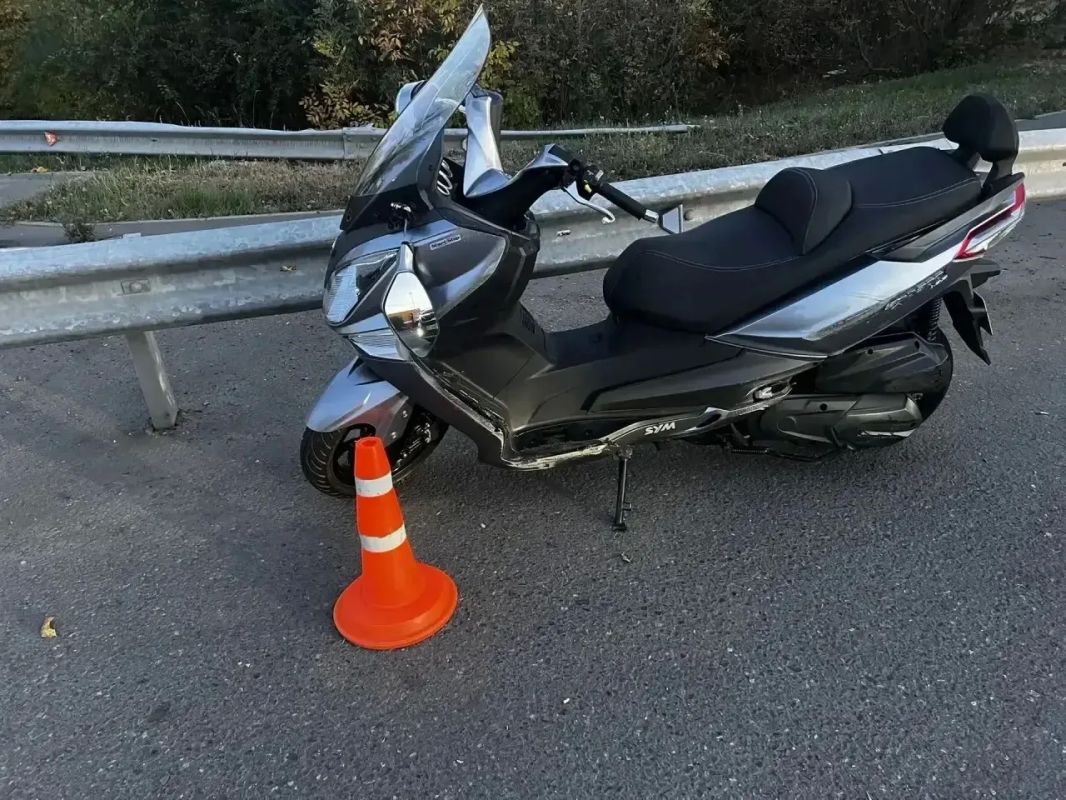 В Оренбурге 69-летний водитель скутера пострадал в ДТП на Нежинском шоссе