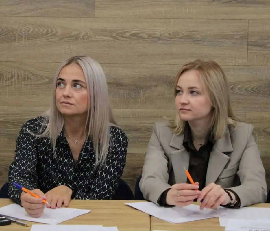 Оренбургские полицейские провели тренинг - семинар в «Городе детства» Оренбургские полицейские провели тренинг - семинар в «Городе детства»