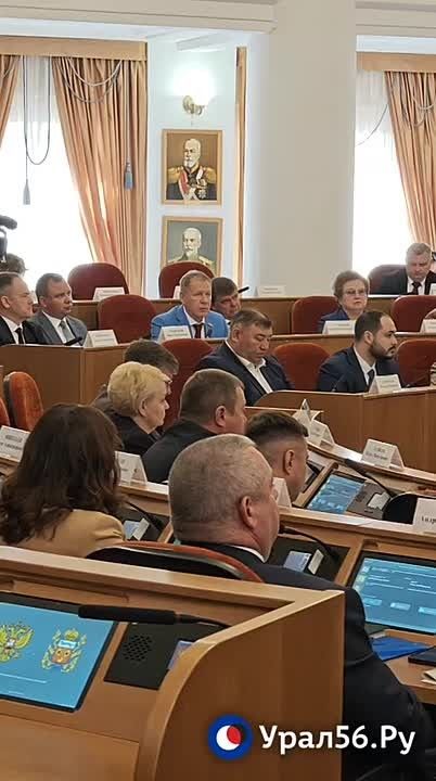 «Нужно не языком партию поднимать»: единороссы ответили на критику оппозиции
