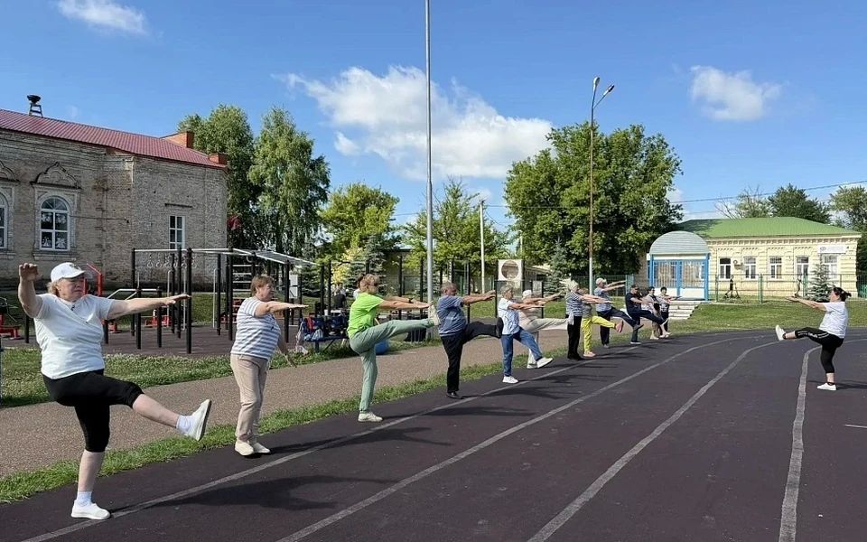 107 долгожителей и автоматические надбавки: как в Оренбуржье поддерживают старшее поколение