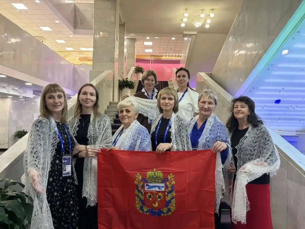 Восемь педагогов из Оренбуржья представляют регион на VI Всероссийском форуме классных руководителей