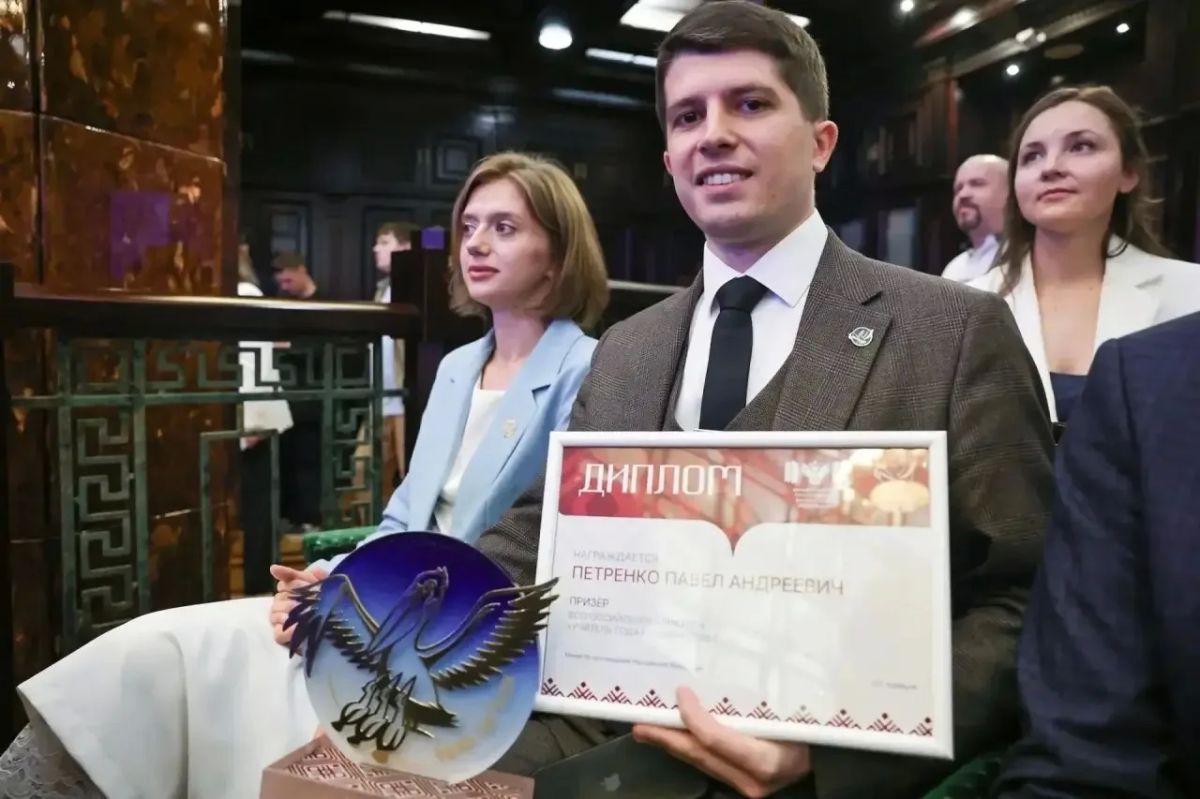 Евгений Солнцев: Учитель истории и обществознания из Оренбурга Павел Петренко – призёр Всероссийского конкурса «Учитель года России»!