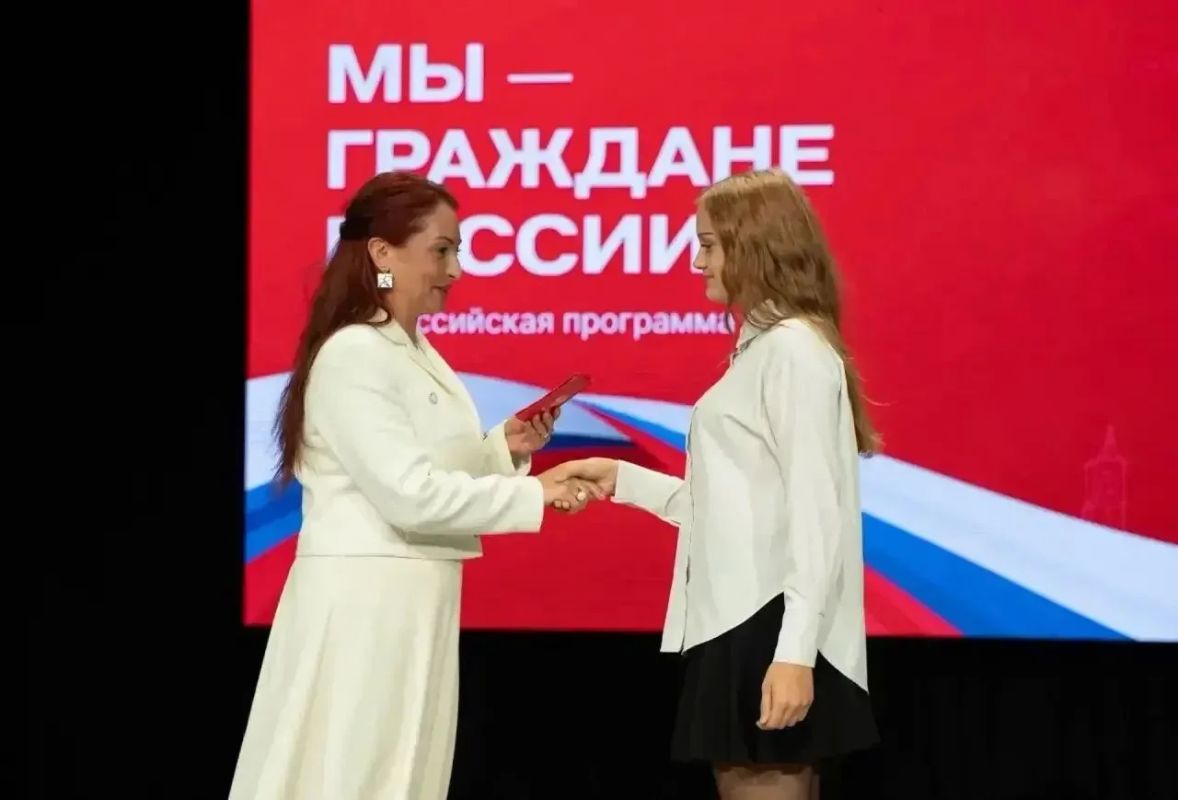 Первые вышли на сцену: Дворец культуры «Молодёжный» стал новой точкой притяжения для смелых и инициативных Первые вышли на сцену: Дворец культуры «Молодёжный» стал новой точкой притяжения для смелых и инициативных
