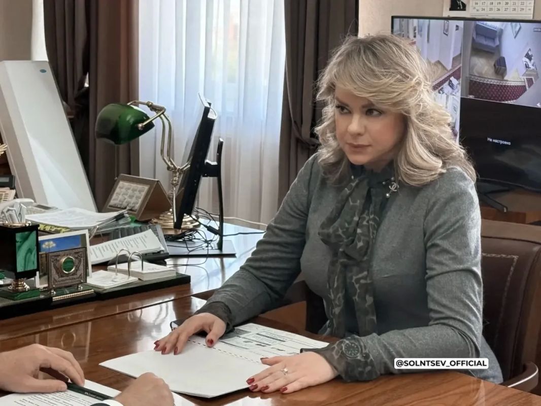 Евгений Солнцев: Провёл рабочую встречу с генеральным директором компании «Газпром гелий сервис» Любовью Бриш Евгений Солнцев: Провёл рабочую встречу с генеральным директором компании «Газпром гелий сервис» Любовью Бриш