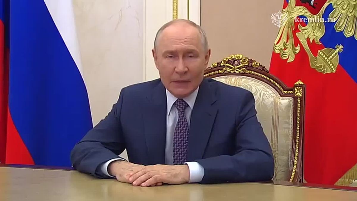 Владимир Путин поздравил российских педагогов с Днем учителя