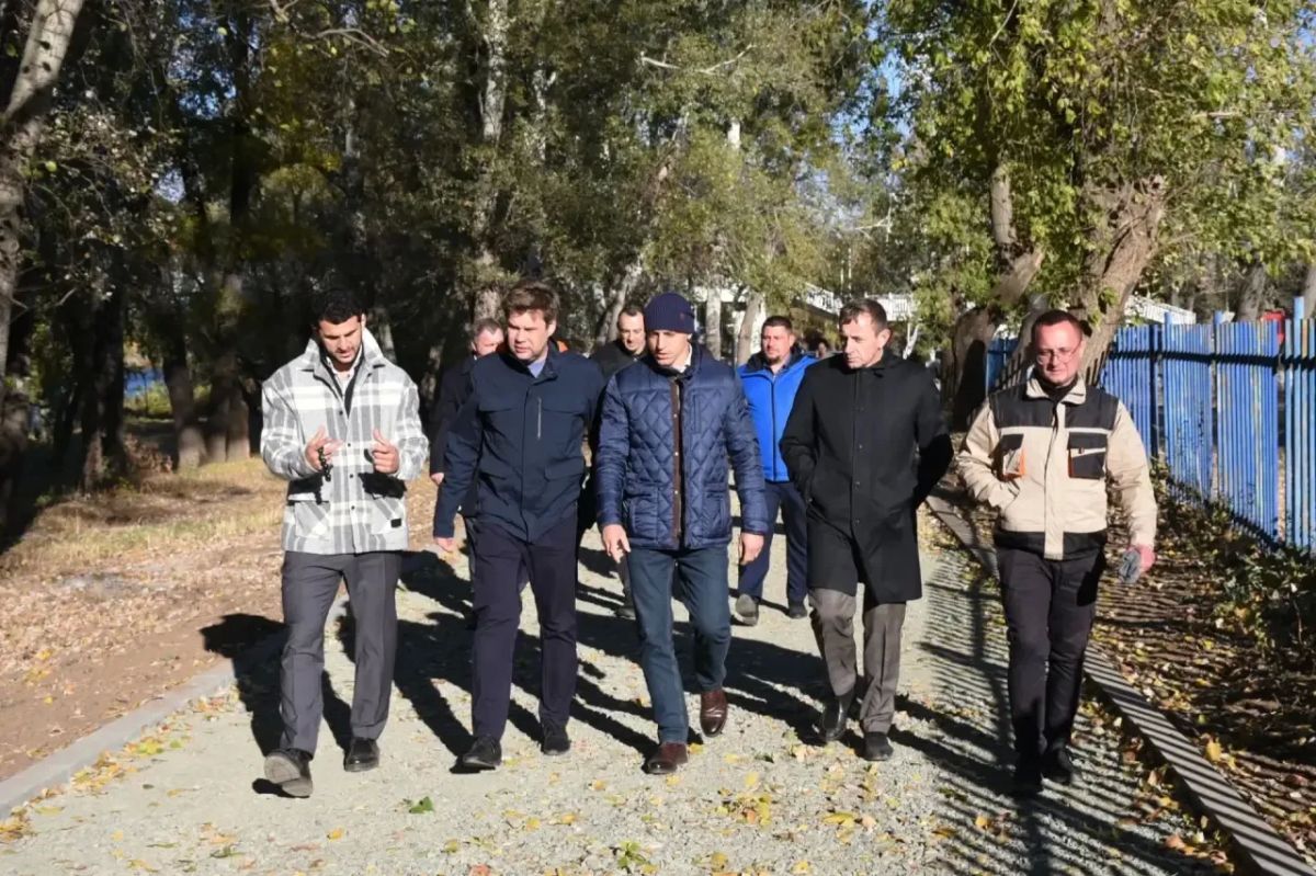 Альберт Юмадилов: Продолжаем обустраивать пространство на базе 3-й спортшколы и рядом Альберт Юмадилов: Продолжаем обустраивать пространство на базе 3-й спортшколы и рядом