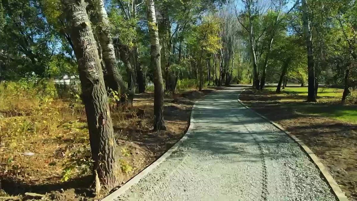 В Оренбурге обустраивают пространство у 3-й спортшколы