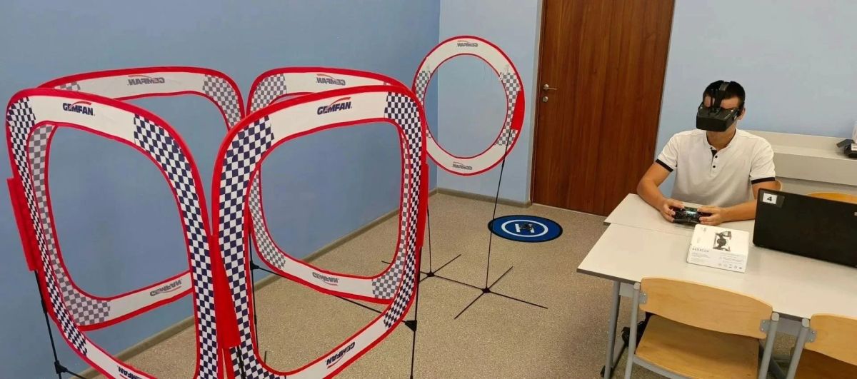Школы Оренбуржья готовятся к финалу областного турнира по беспилотным авиационным системам на Кубок губернатора Оренбургской области Школы Оренбуржья готовятся к финалу областного турнира по беспилотным авиационным системам на Кубок губернатора Оренбургской области