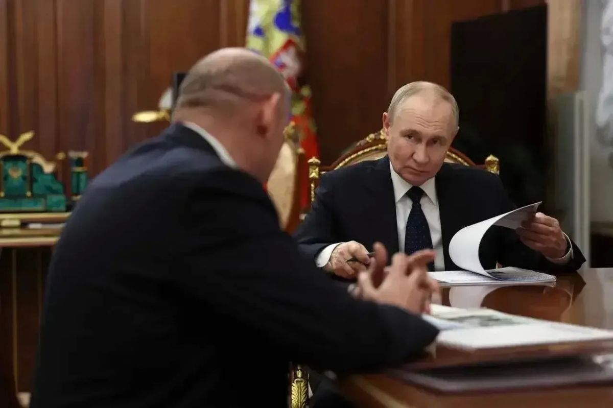Евгений Солнцев поздравил Владимира Путина с днём рождения