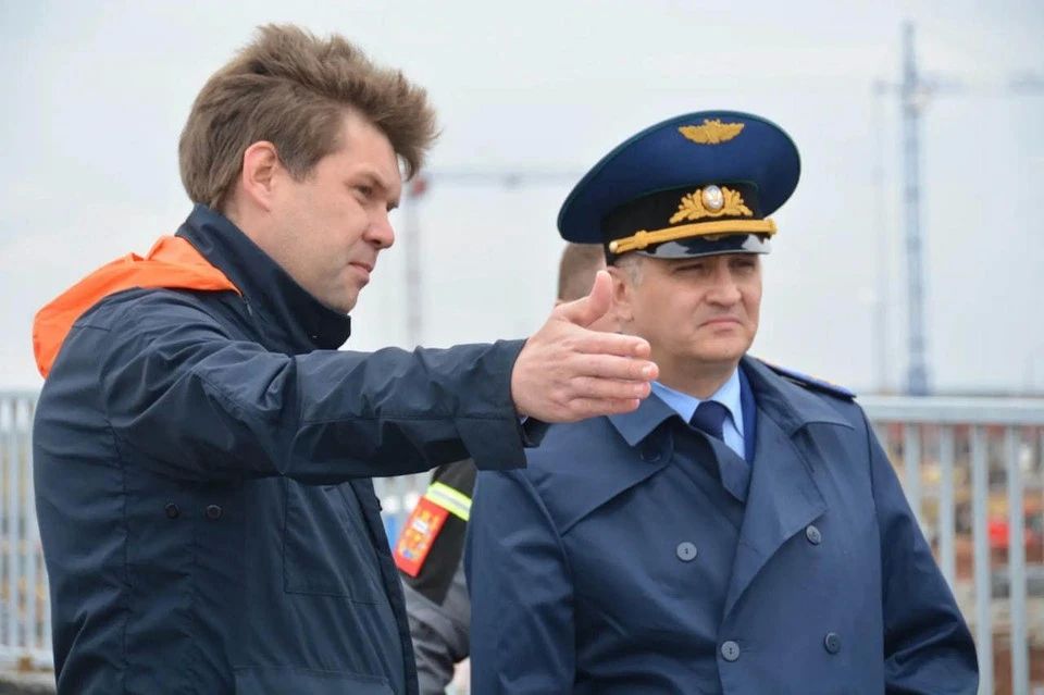 «Добавить рабочих и техники!»: прокурор Оренбуржья проинспектировал стройку развязки на Загородном шоссе