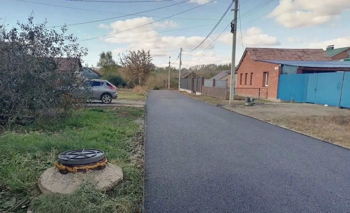 На улице Гастелло в Оренбурге ведутся дорожные работы На улице Гастелло в Оренбурге ведутся дорожные работы