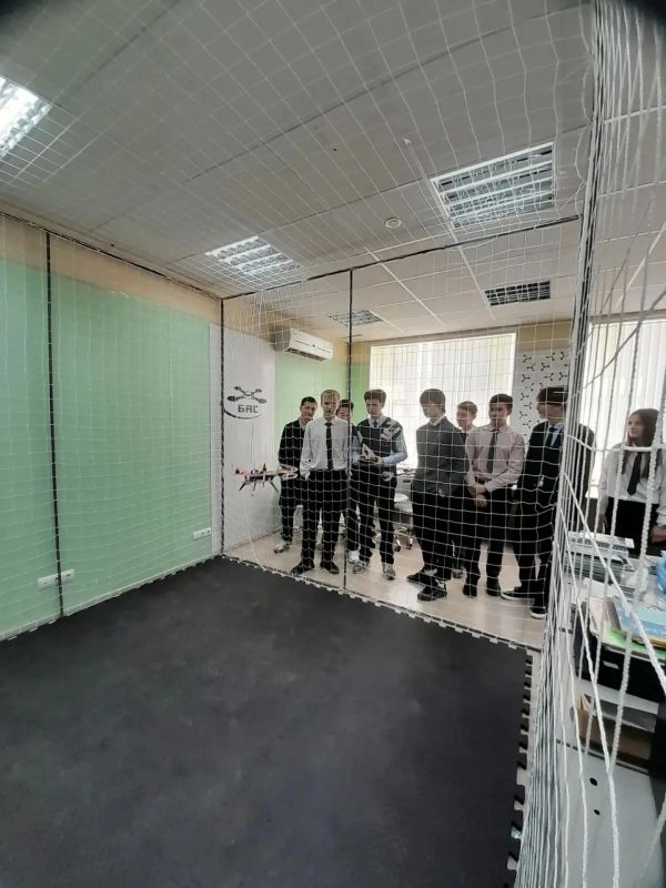 Школьники Оренбуржья продолжают подготовку к региональному этапу турнира по БПЛА «Пилоты будущего» Школьники Оренбуржья продолжают подготовку к региональному этапу турнира по БПЛА «Пилоты будущего»