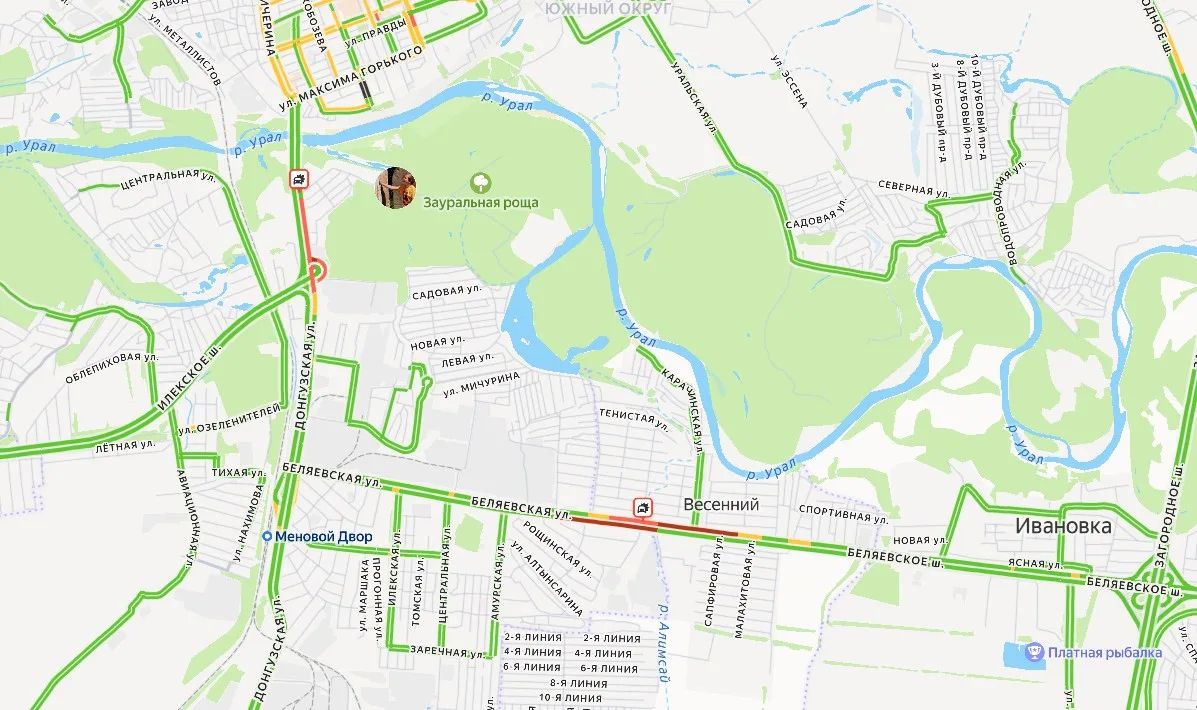 В Оренбурге затруднено движение сразу на двух участках
