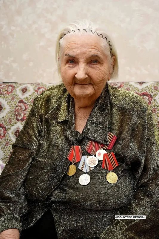 Жительница Оренбурга Янина Никитина отмечает 100-летний юбилей