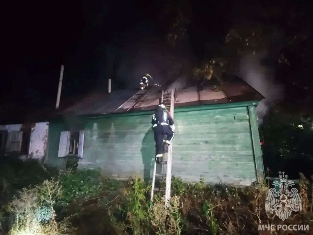В Оренбурге при пожаре в жилом доме погиб мужчина В Оренбурге при пожаре в жилом доме погиб мужчина
