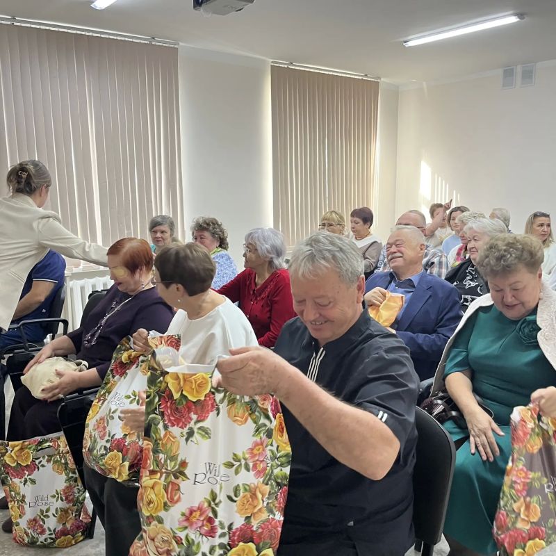 Праздник для самых мудрых и родных! Праздник для самых мудрых и родных!