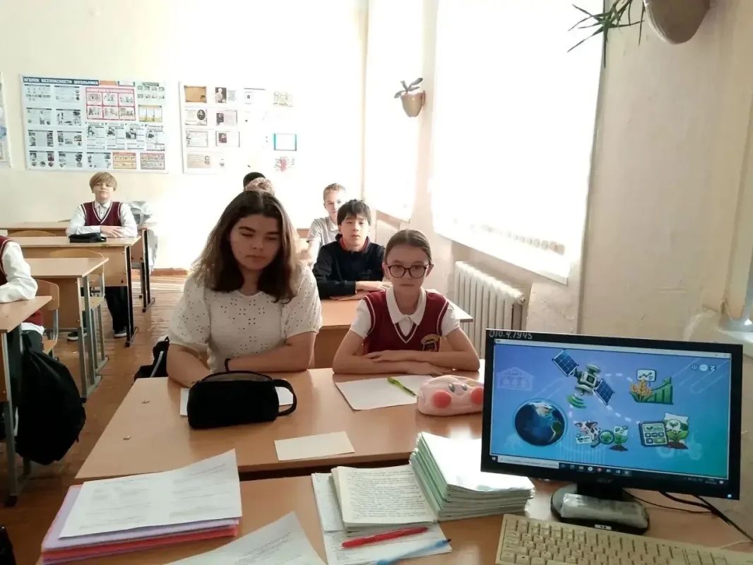 В школах Оренбуржья прошли тематические занятия курса «Россия – мои горизонты» В школах Оренбуржья прошли тематические занятия курса «Россия – мои горизонты»