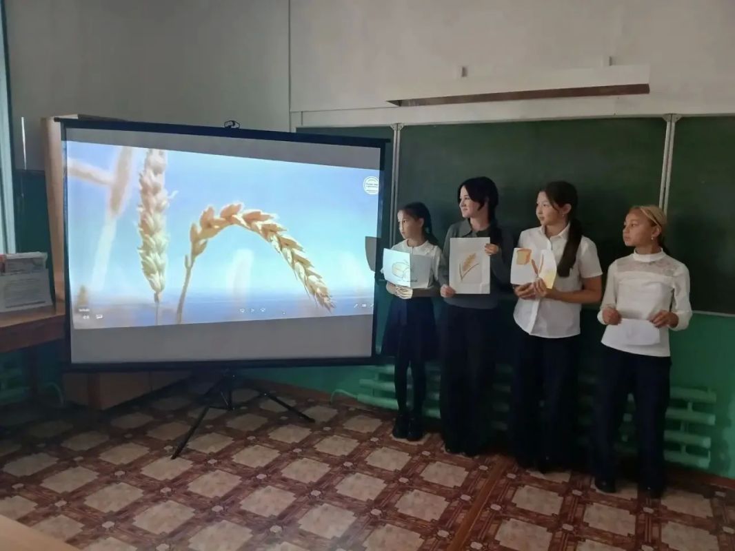 В школах Оренбуржья прошли тематические занятия курса «Россия – мои горизонты» В школах Оренбуржья прошли тематические занятия курса «Россия – мои горизонты»