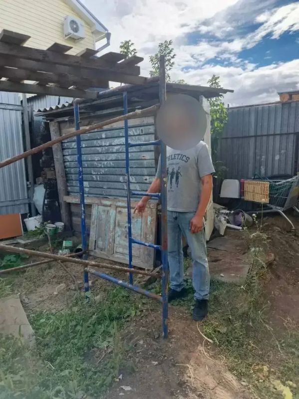 В Оренбурге полицейские ППС обнаружили наркотическое средство в доме местного жителя В Оренбурге полицейские ППС обнаружили наркотическое средство в доме местного жителя