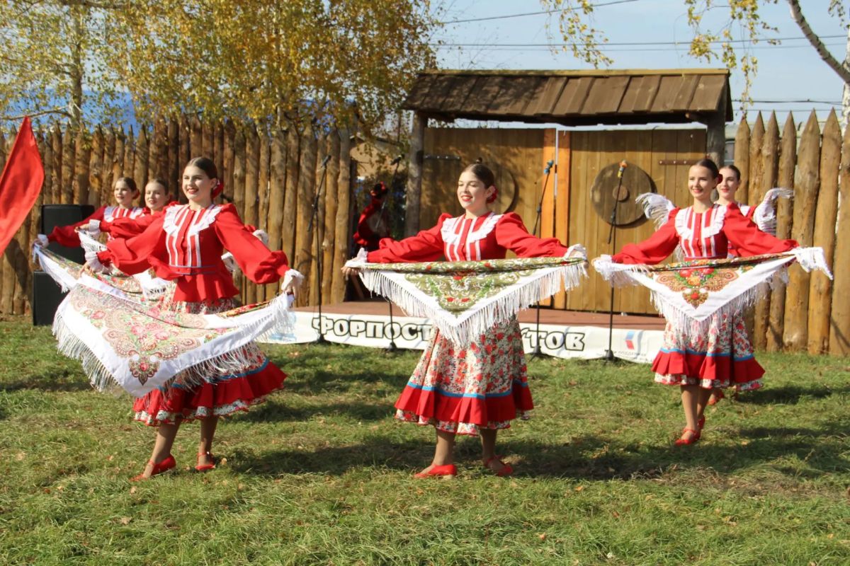Казачья удаль и преемственность поколений: в Могутово прошёл казачий фестиваль Казачья удаль и преемственность поколений: в Могутово прошёл казачий фестиваль