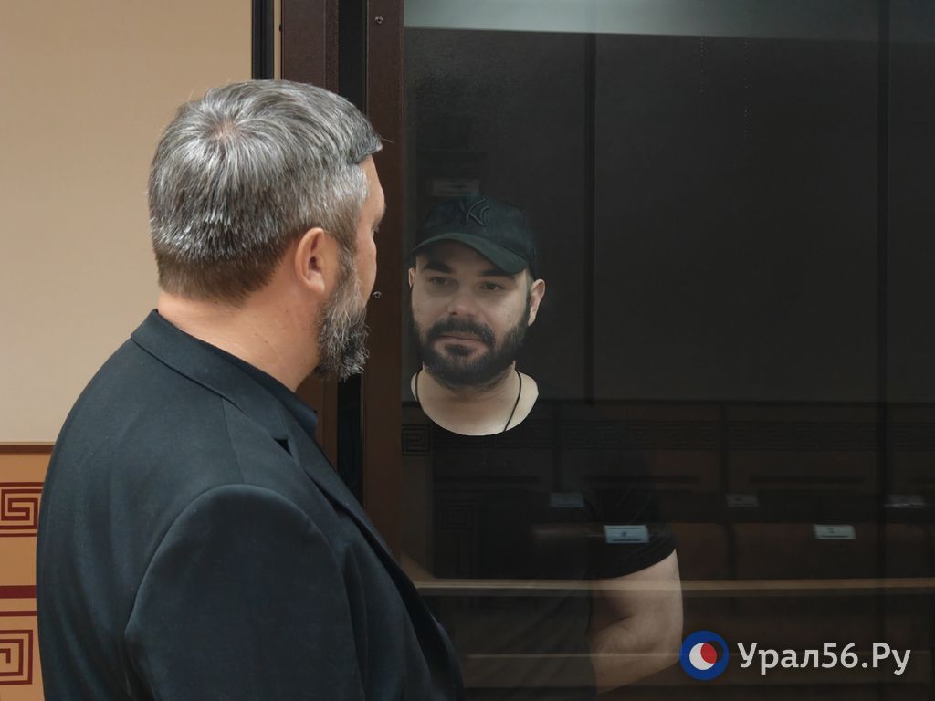В суде Оренбурга начали рассматривать эпизод со стрельбой у гостиницы «Хилтон» с участием братьев Макаровых