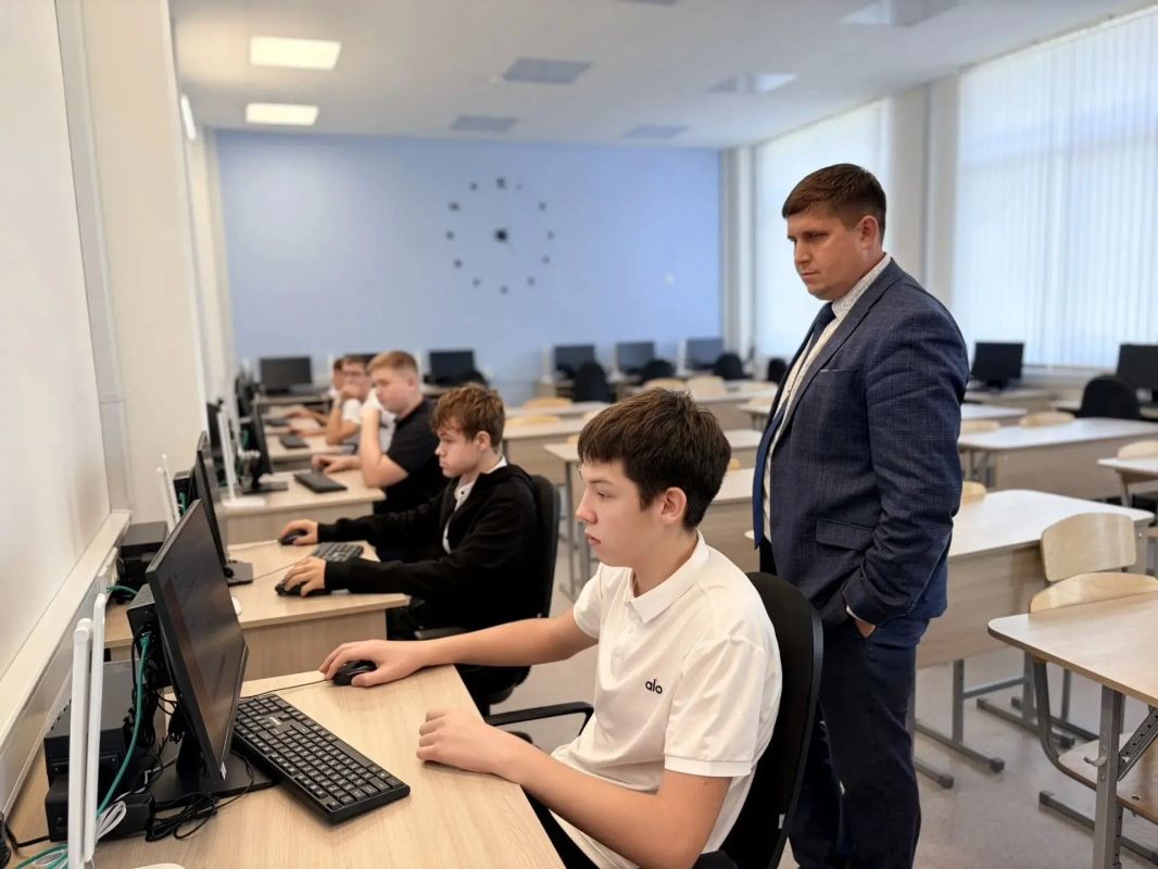 Бузулукские школьники готовятся к турниру по беспилотным авиационным системам Бузулукские школьники готовятся к турниру по беспилотным авиационным системам