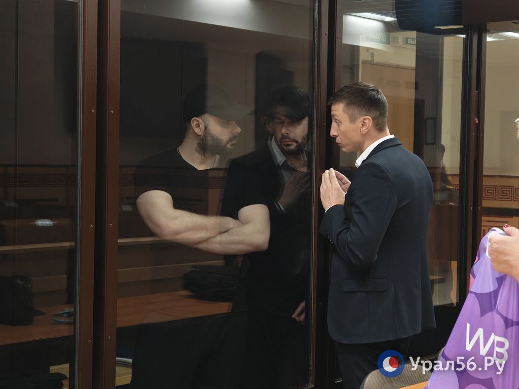 В суде Оренбурга начали рассматривать эпизод со стрельбой у гостиницы «Хилтон» с участием братьев Макаровых В суде Оренбурга начали рассматривать эпизод со стрельбой у гостиницы «Хилтон» с участием братьев Макаровых