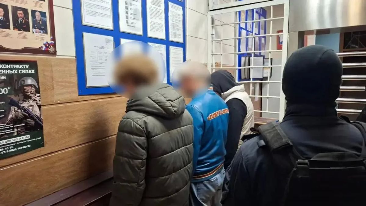 5 подростков и 25 взрослых были задержаны в развлекательных заведениях Оренбурга 5 подростков и 25 взрослых были задержаны в развлекательных заведениях Оренбурга