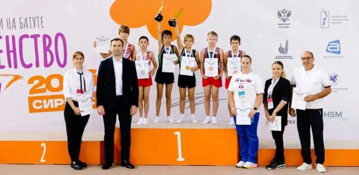 Спортсмены Оренбуржья завоевали медали первенства России по прыжкам на батуте и вошли в сборную страны Спортсмены Оренбуржья завоевали медали первенства России по прыжкам на батуте и вошли в сборную страны