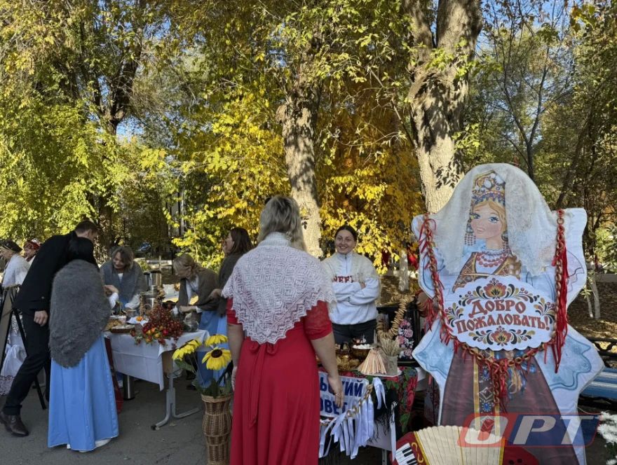 «В Покров день — платок Оренбургский пуховый надень!» «В Покров день — платок Оренбургский пуховый надень!»