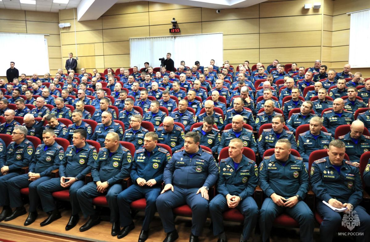 Александр Куренков обсудил с руководителями подразделений ФПС актуальные вопросы службы Александр Куренков обсудил с руководителями подразделений ФПС актуальные вопросы службы