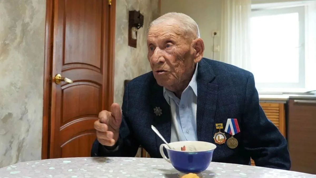 Почетному гражданину Оренбурга Андрею Ивановичу Яцуре исполнилось 100 лет Почетному гражданину Оренбурга Андрею Ивановичу Яцуре исполнилось 100 лет