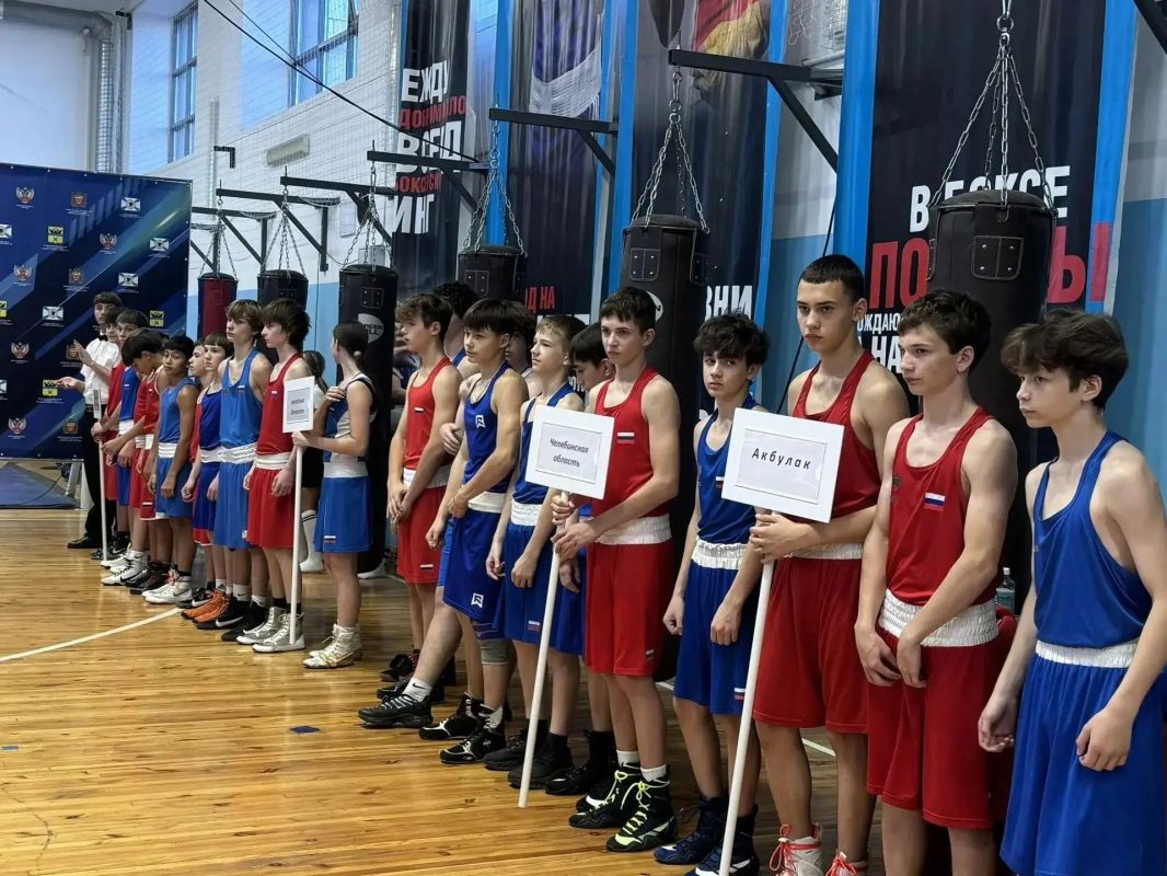 В Оренбурге стартовал турнир по боксу памяти Владимира Чернышева
