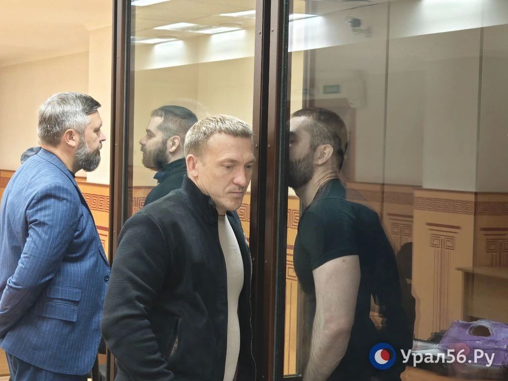 В суде по делу братьев Макаровых в Оренбурге допросили первого свидетеля по эпизоду со стрельбой у «Хилтона» В суде по делу братьев Макаровых в Оренбурге допросили первого свидетеля по эпизоду со стрельбой у «Хилтона»