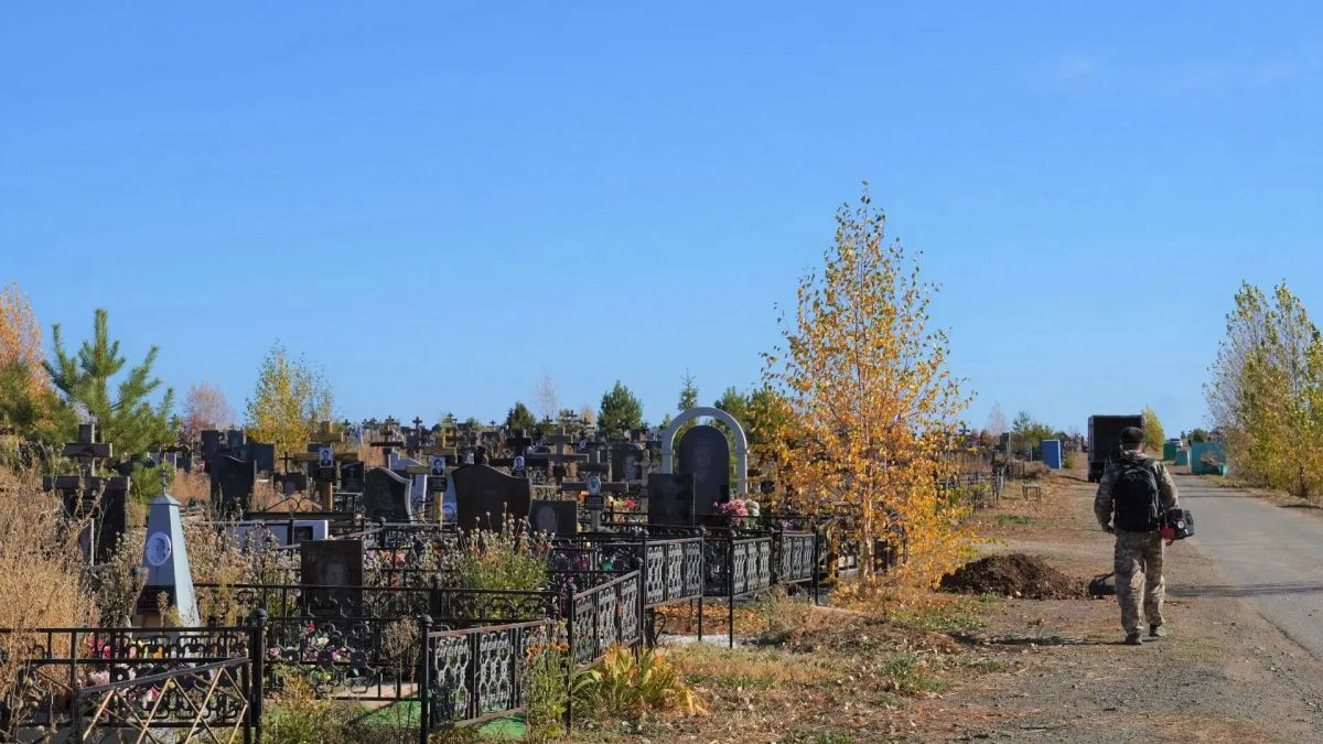 В Оренбурге привели в порядок кладбищенский комплекс «Степной» В Оренбурге привели в порядок кладбищенский комплекс «Степной»